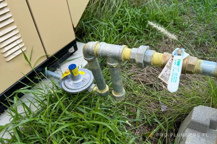 Gas line and regulator for a standby generator — Pinellas Park, FL