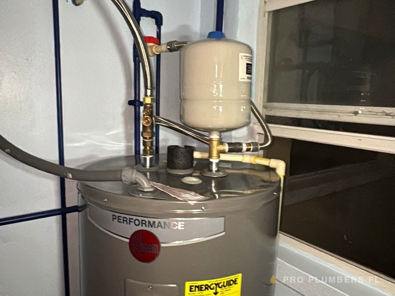 Water heater replacement with expansion tank — St. Petersburg, FL